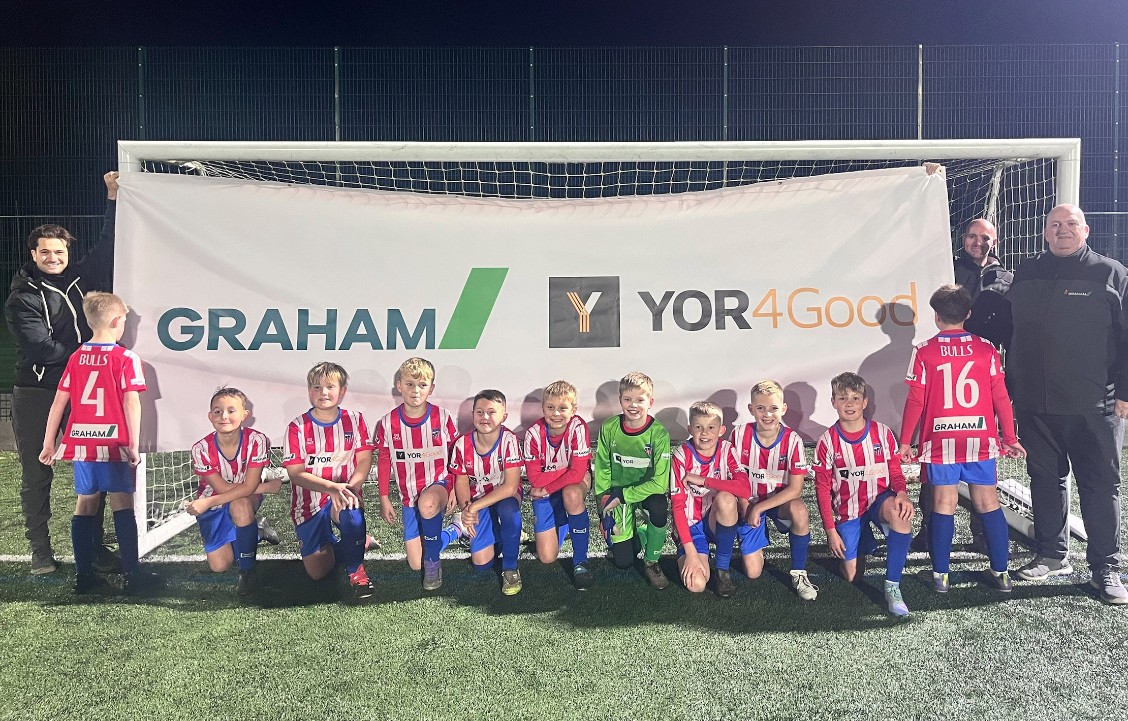 Cherry Burton Bulls Team with new kit and nets