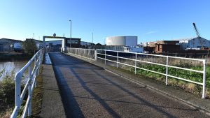 Weel Bridge road and platform