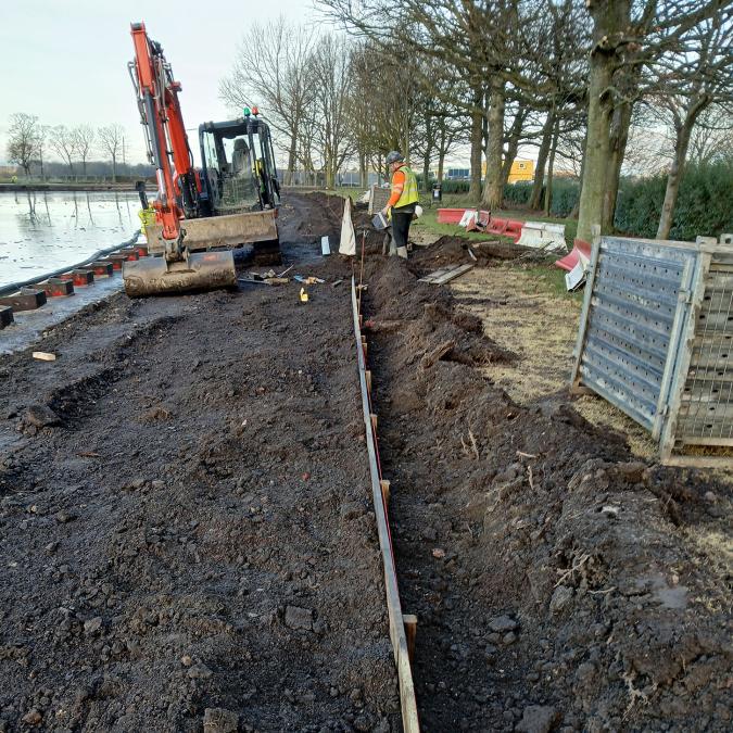 Pontefract Park Reservoir edge