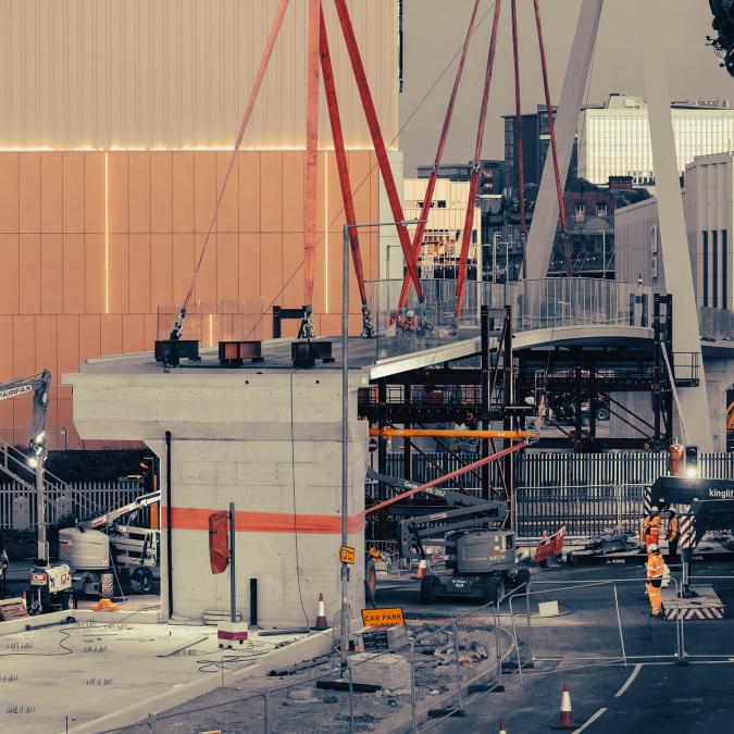 Positioning bridge platform